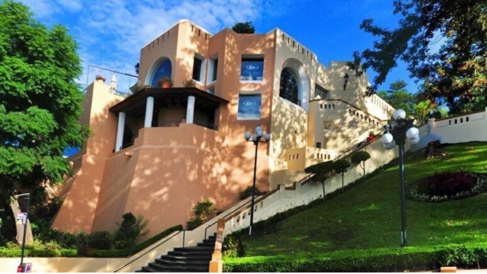 Agora
